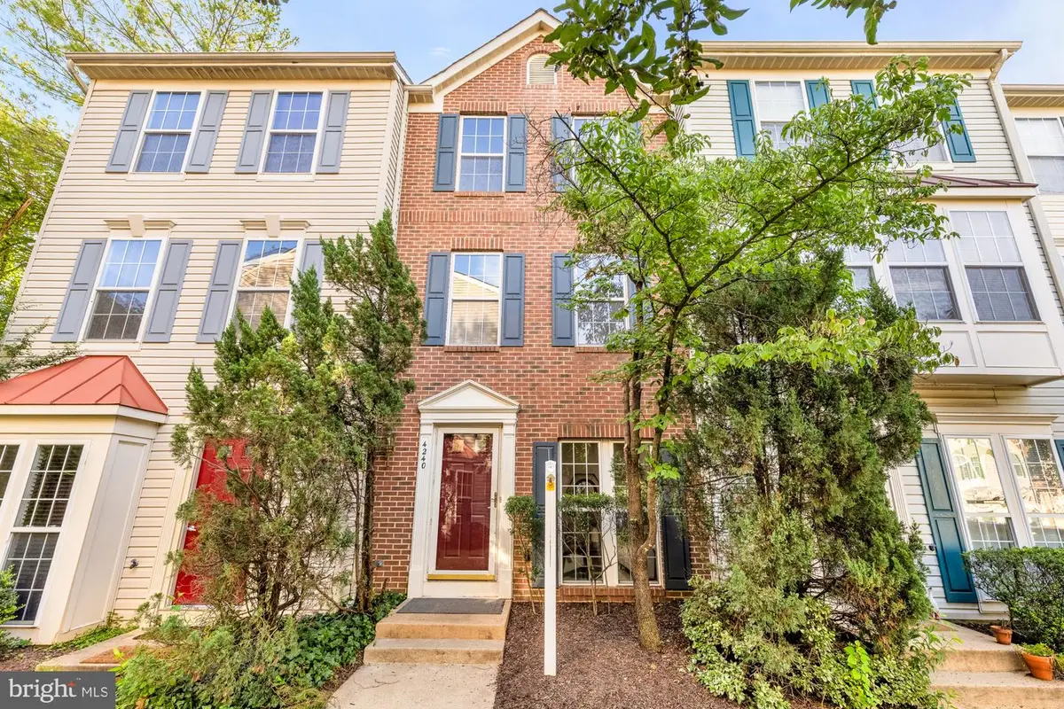 4240 Wheeled Caisson Sq, Fairfax, VA 22033 - #1