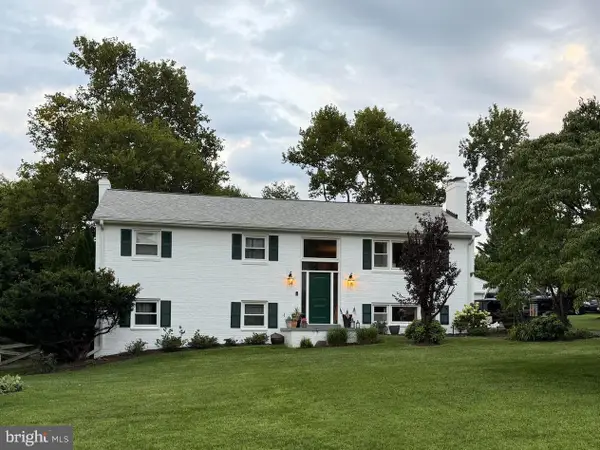 13514 Floris St, HERNDON, VA 20171