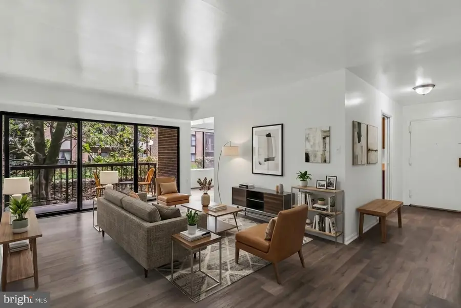 9710 Kingsbridge Dr #104, Fairfax, VA 22031 - #2