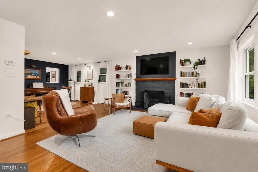 6616 Kerns Rd, Falls Church, VA 22042 - #3