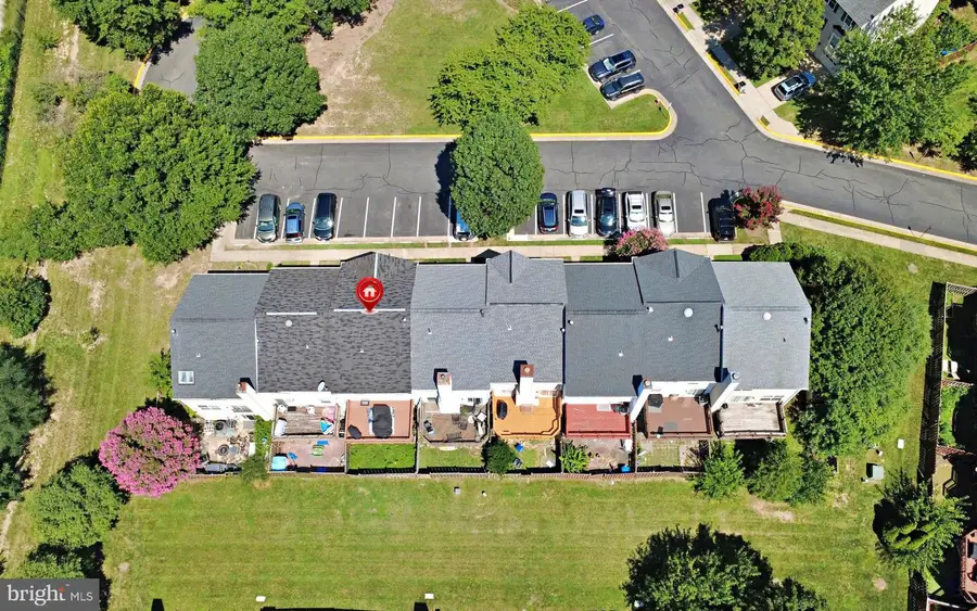 5545 Stroud Ct, Centreville, VA 20120 - #3
