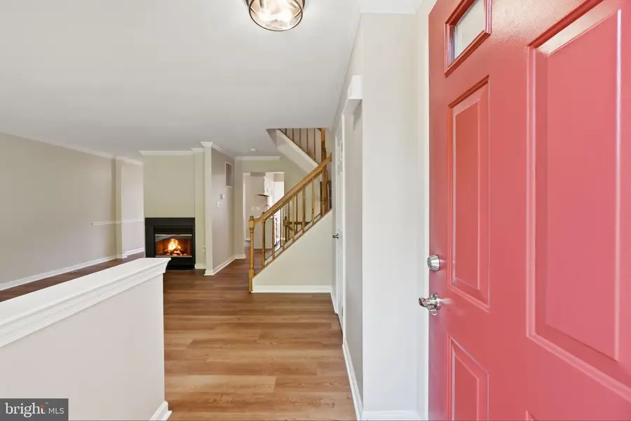 6027 Rockton Ct, Centreville, VA 20121 - #2