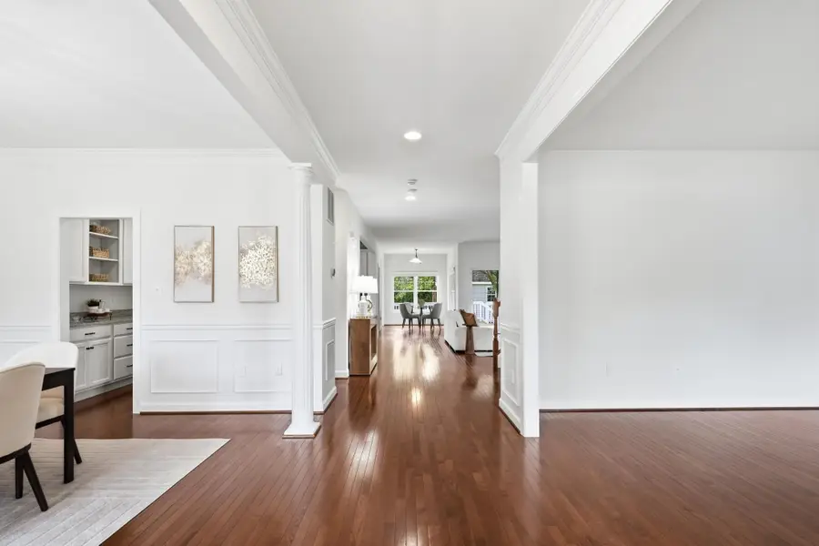 1836 Peabody Dr, Falls Church, VA 22043 - #3