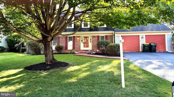 5710 Mackenzie St, CENTREVILLE, VA 20120