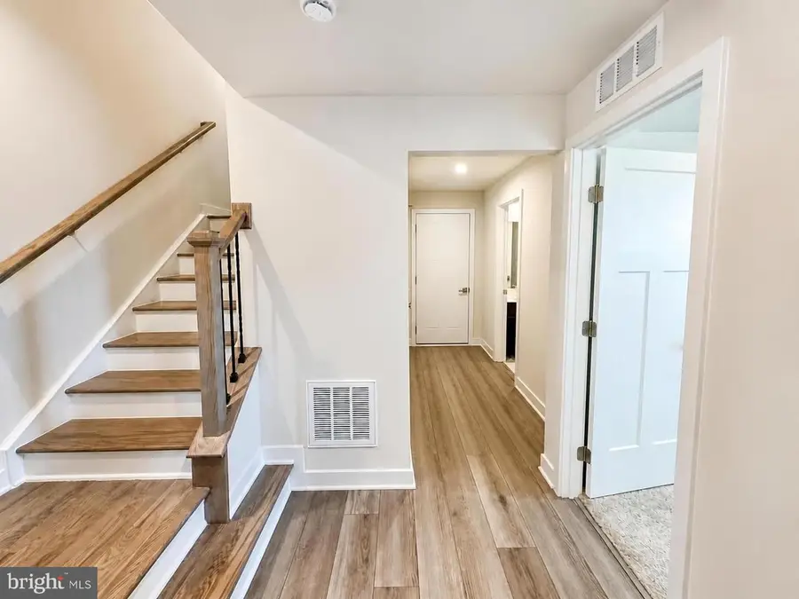 13993 Airfoil Rd, Herndon, VA 20171 - #2