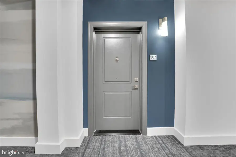 3927 Fair Ridge Dr #307, Fairfax, VA 22033 - #3