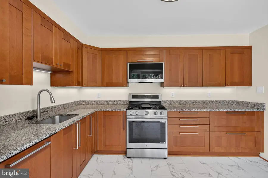 7204 Gentian Ct, Springfield, VA 22152 - #2