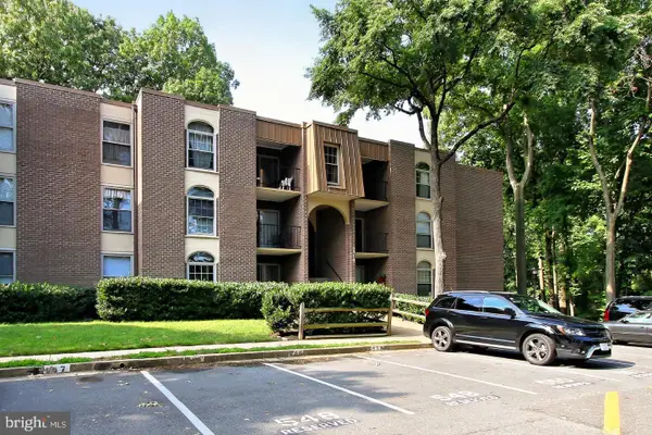 3316 Woodburn Village Dr #23, ANNANDALE, VA 22003