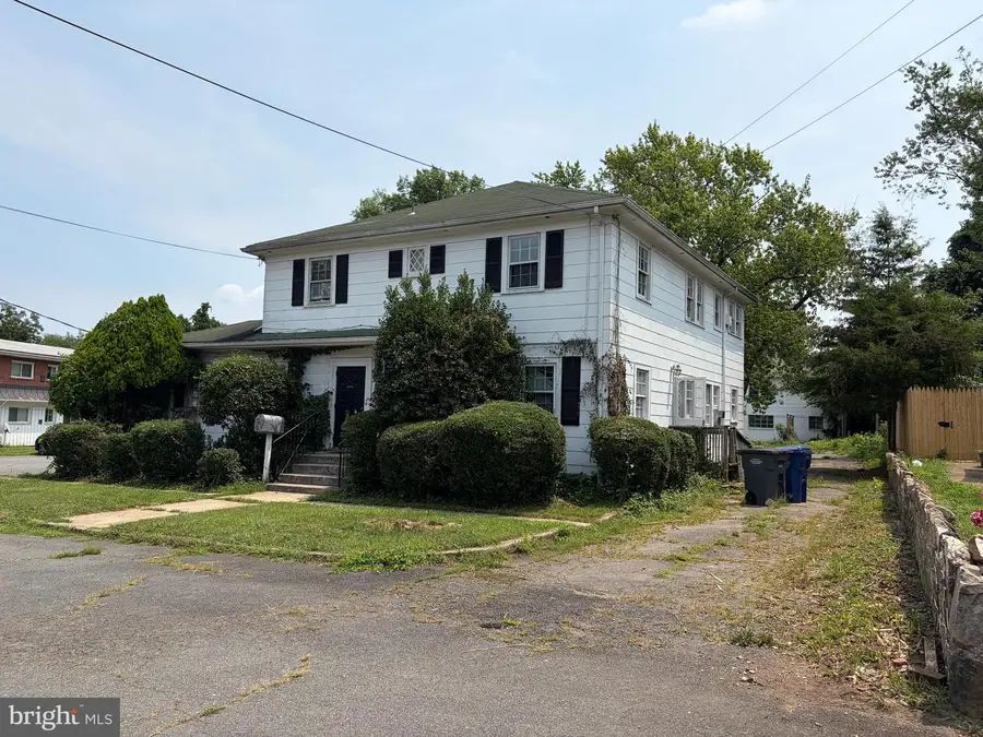 2767 Annandale Rd, Falls Church, VA 22042 - #3