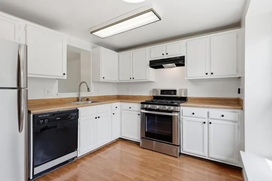 14361 Watery Mountain Ct, Centreville, VA 20120 - #3