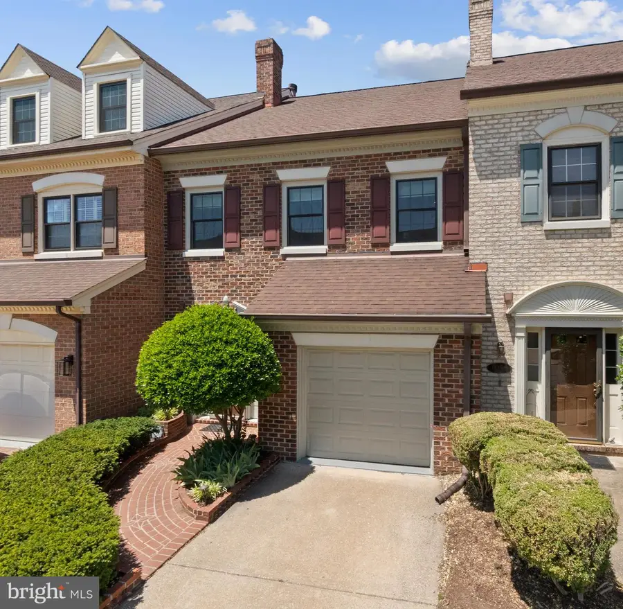 6258 Masefield Ct, Alexandria, VA 22304 - #2