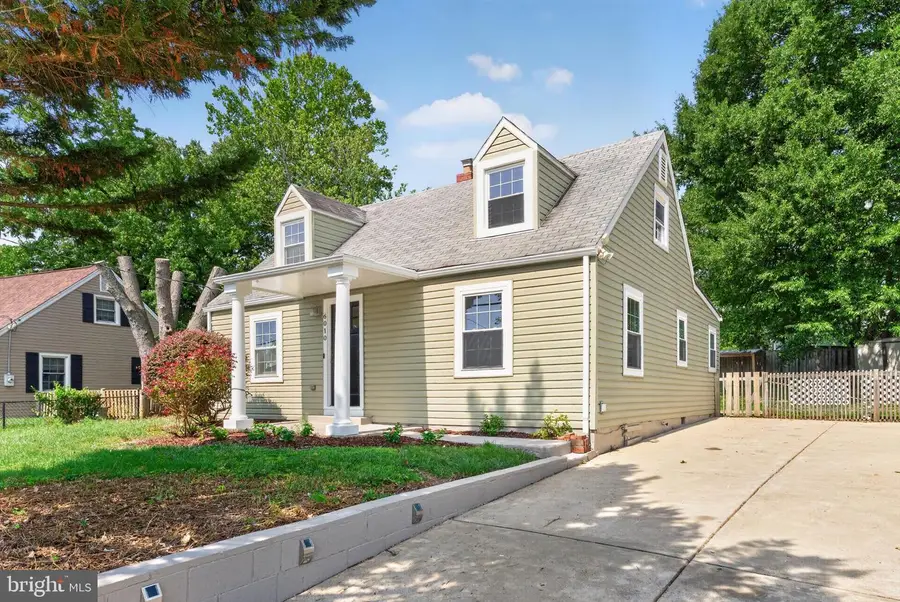 6010 Bangor Dr, Alexandria, VA 22303 - #2