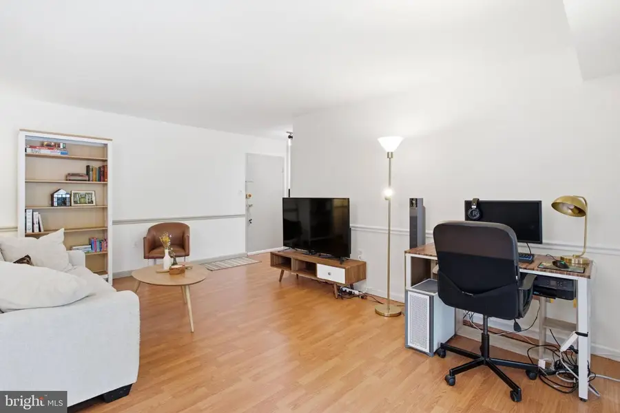 6135 Leesburg Pike #206, Falls Church, VA 22041 - #3