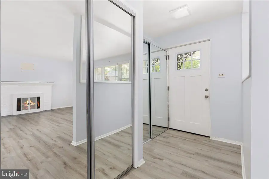 7410 Dickenson St, Springfield, VA 22150 - #3