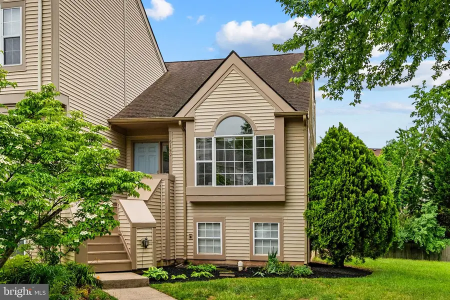6189 Stonepath Cir, Centreville, VA 20120 - #2