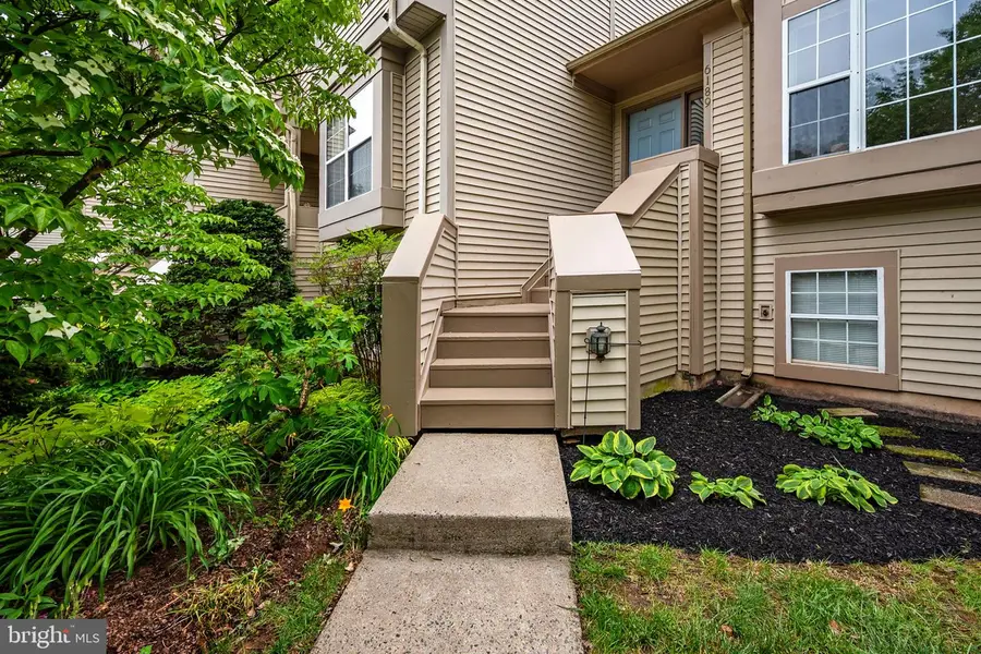 6189 Stonepath Cir, Centreville, VA 20120 - #3