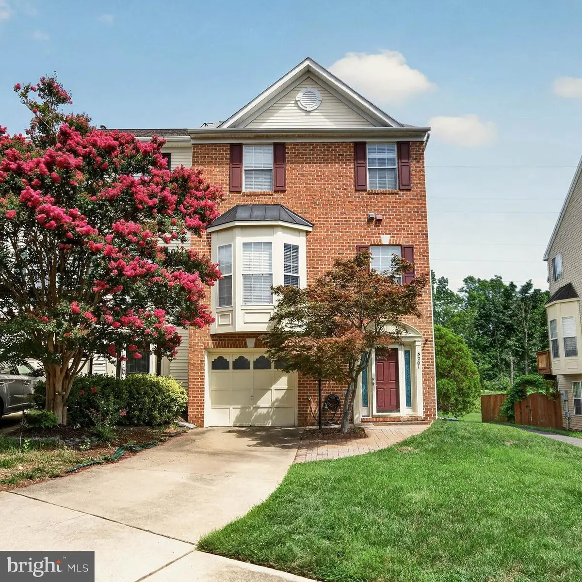 5201 Ballycastle Cir, Alexandria, VA 22315 - #1