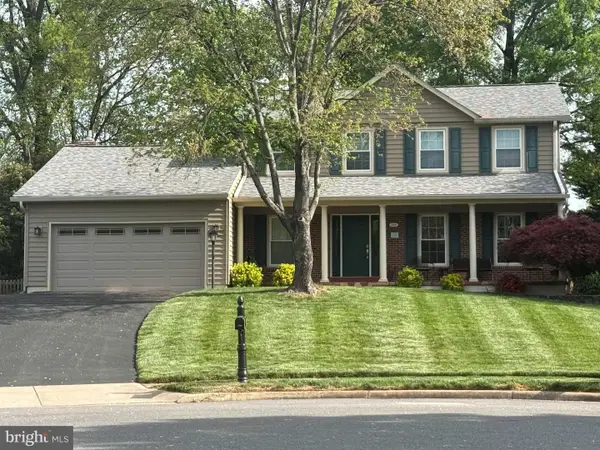 13104 Coralberry Dr, FAIRFAX, VA 22033