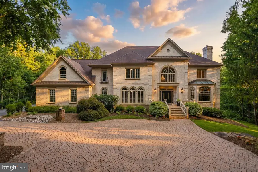 10500 Dalkeith Ct, Oakton, VA 22124 - #3