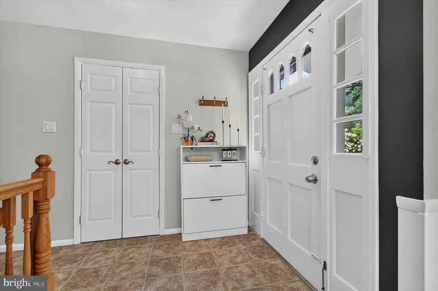 5621 Ravenel Ln, Springfield, VA 22151 - #3
