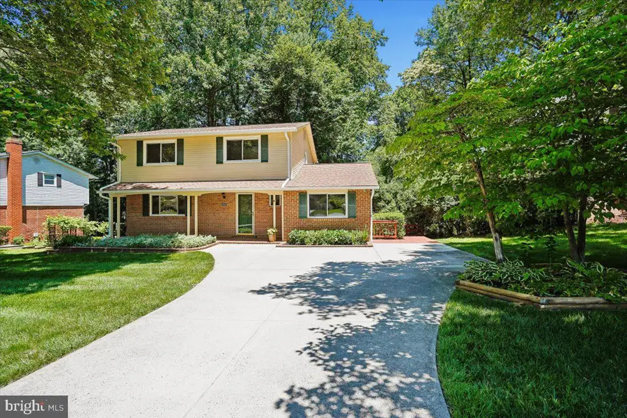 4945 Gainsborough Dr, Fairfax, VA 22032 - #3