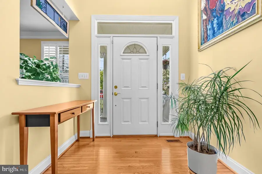 632 Nash St, Herndon, VA 20170 - #2