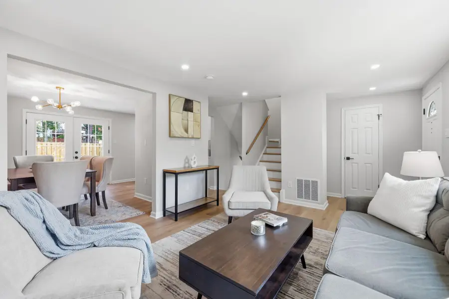 3168 Ellenwood Dr, Fairfax, VA 22031 - #3
