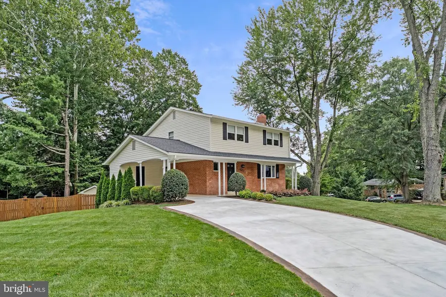 5000 Gainsborough Dr, Fairfax, VA 22032 - #3