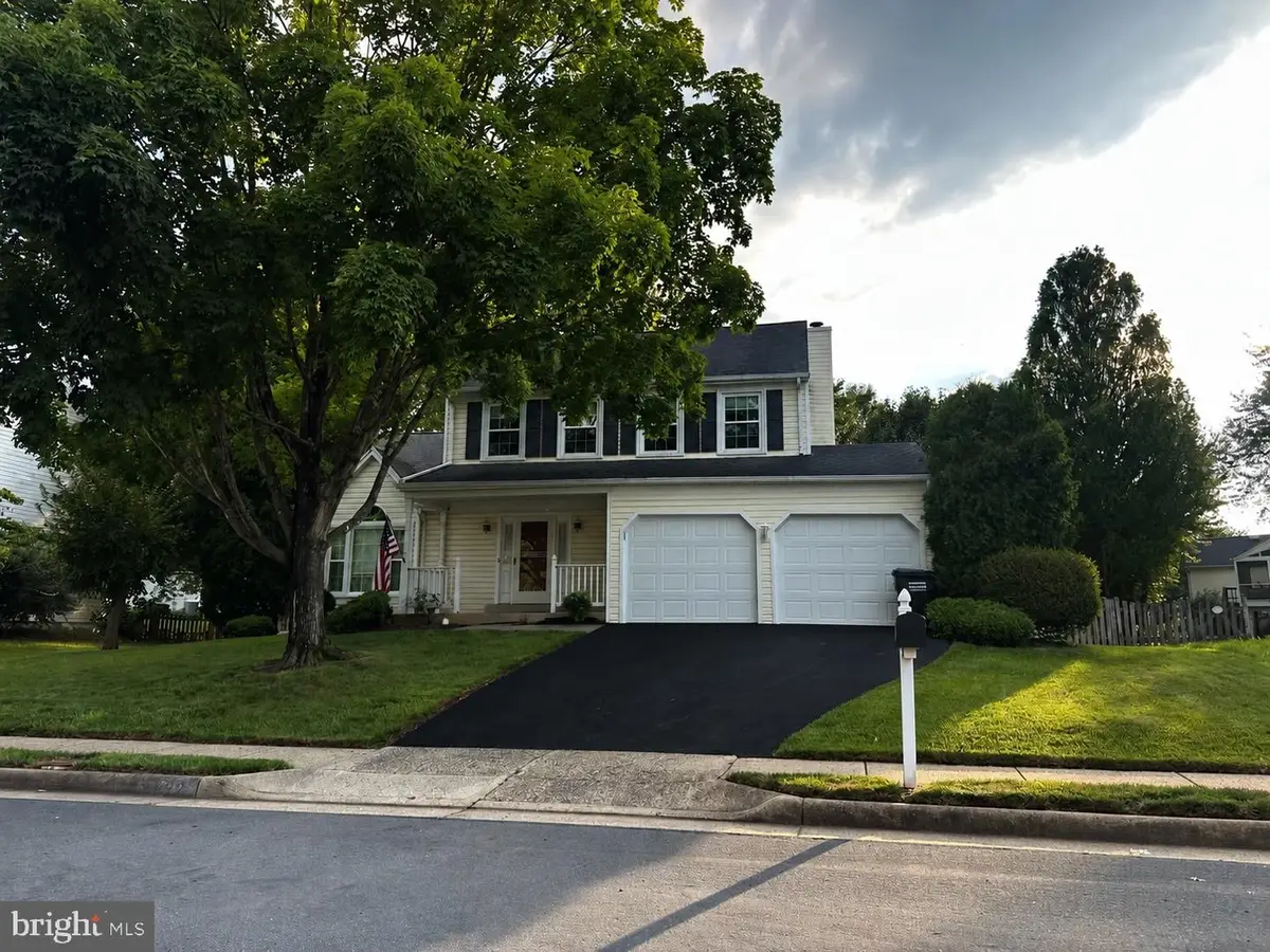 5722 Rocky Run Dr, Centreville, VA 20120 - #1