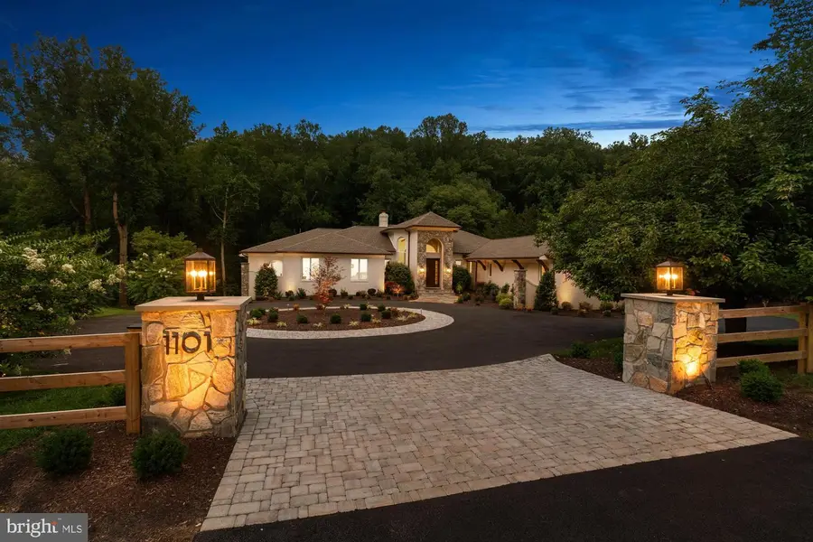 1101 Leigh Mill Rd, Great Falls, VA 22066 - #2