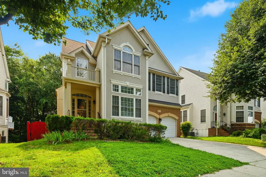 3945 Highland Oaks Dr, Fairfax, VA 22033 - #3