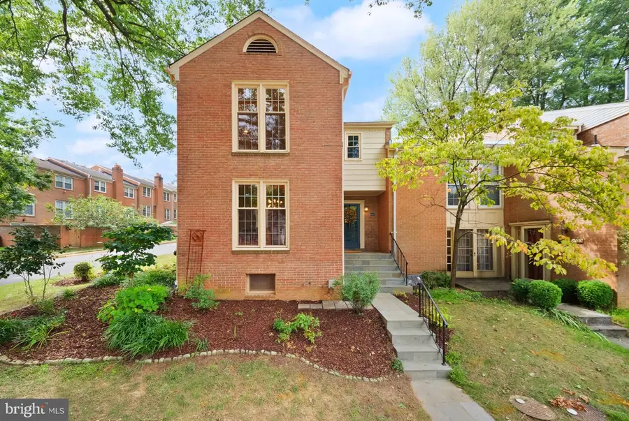 2024 Highboro Way, Falls Church, VA 22043 - #2