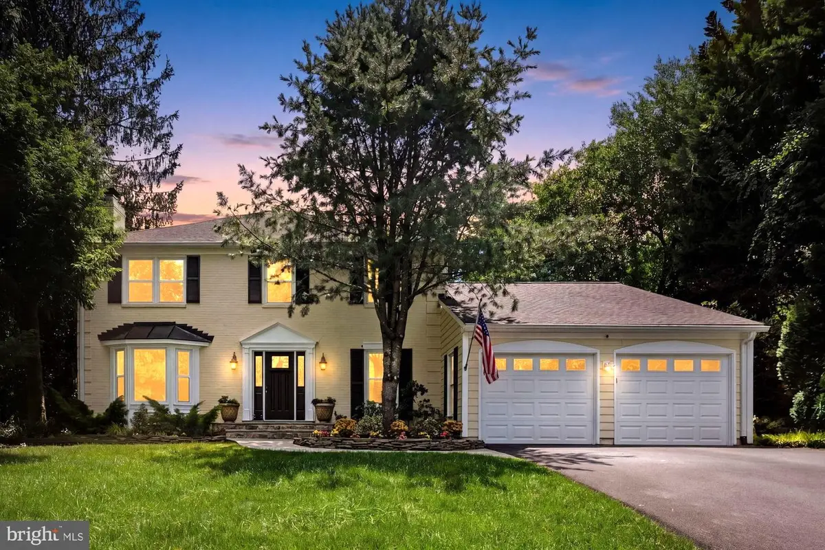 10855 Weisiger Ln, Oakton, VA 22124 - #1