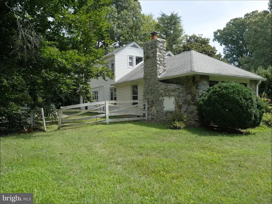 8971 Fort Hunt Rd, Alexandria, VA 22308 - #3