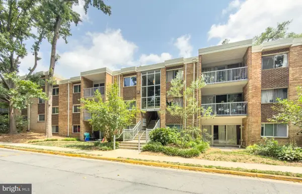 2903 Charing Cross Rd #7, FALLS CHURCH, VA 22042
