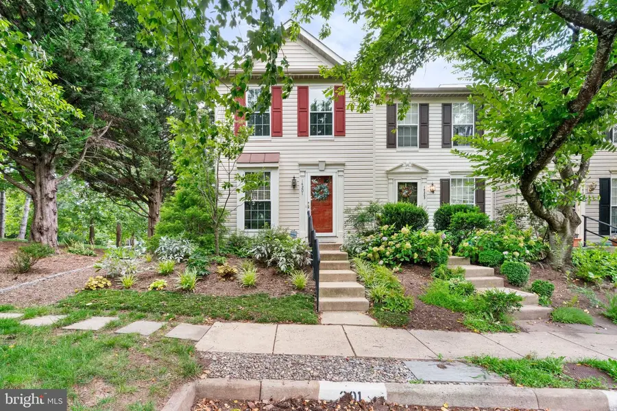 14201 Upperridge Ct, Centreville, VA 20121 - #2