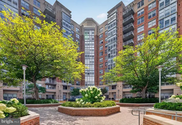 11800 Sunset Hills Rd #404, RESTON, VA 20190