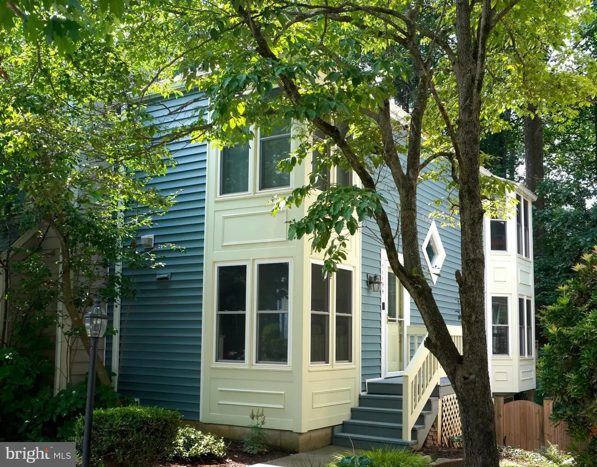 11194 Silentwood Ln, Reston, VA 20191 - #1