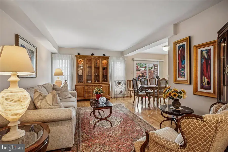 4113 Morin St, Alexandria, VA 22312 - #2