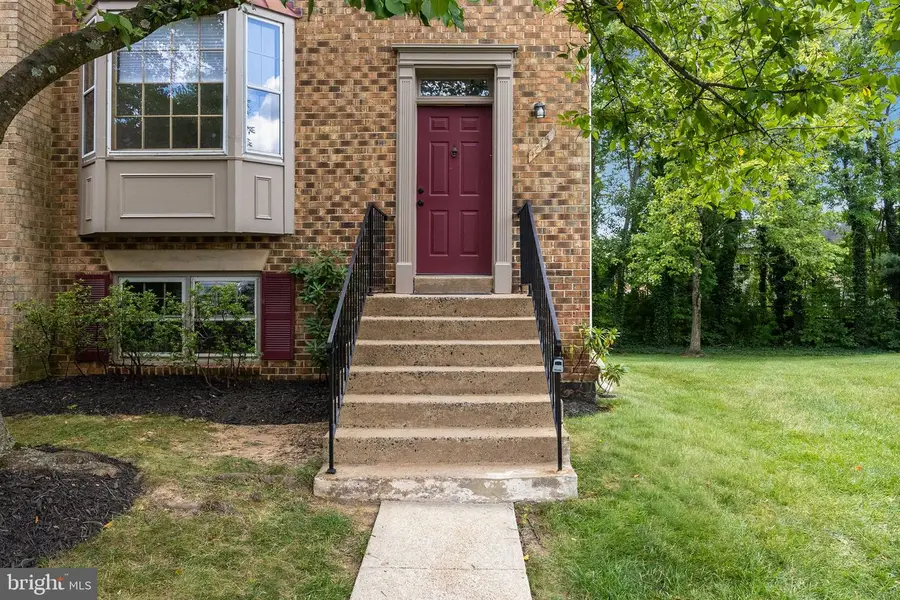 4215 Sleepy Lake Dr, Fairfax, VA 22033 - #2