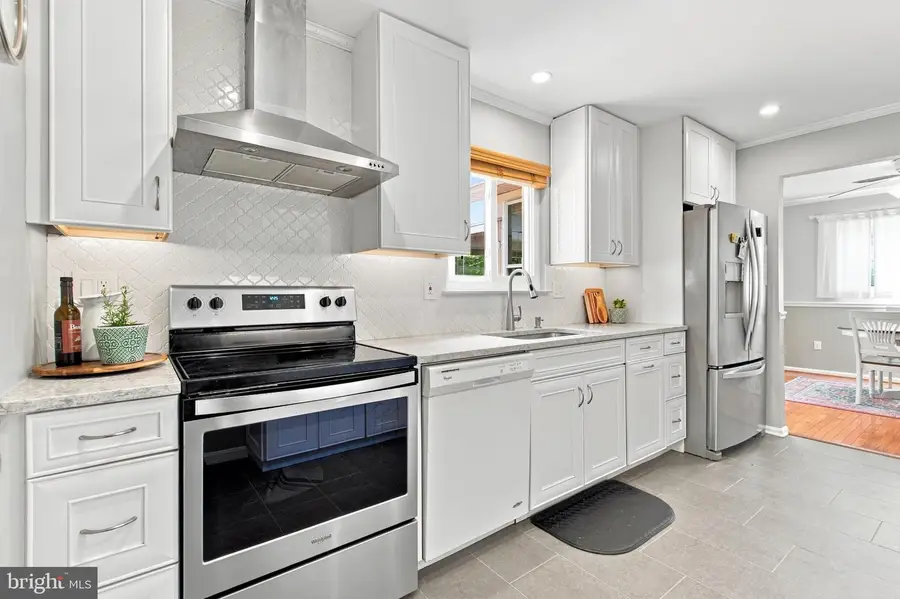 2337 Archdale Rd, Reston, VA 20191 - #3