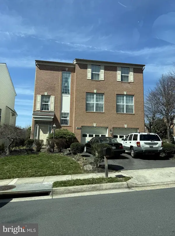 8928 Garden Gate Dr, FAIRFAX, VA 22031