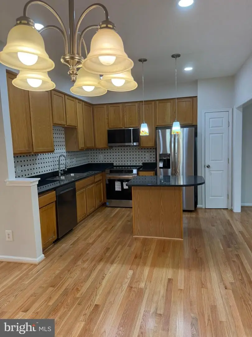 13653 Saint Johns Wood Pl, Herndon, VA 20171 - #3