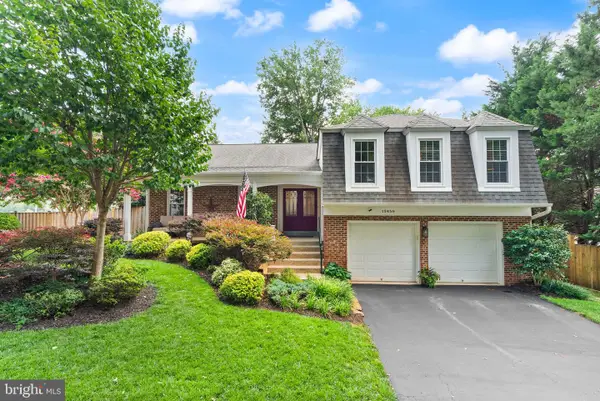 13459 Stream Valley Dr, CHANTILLY, VA 20151