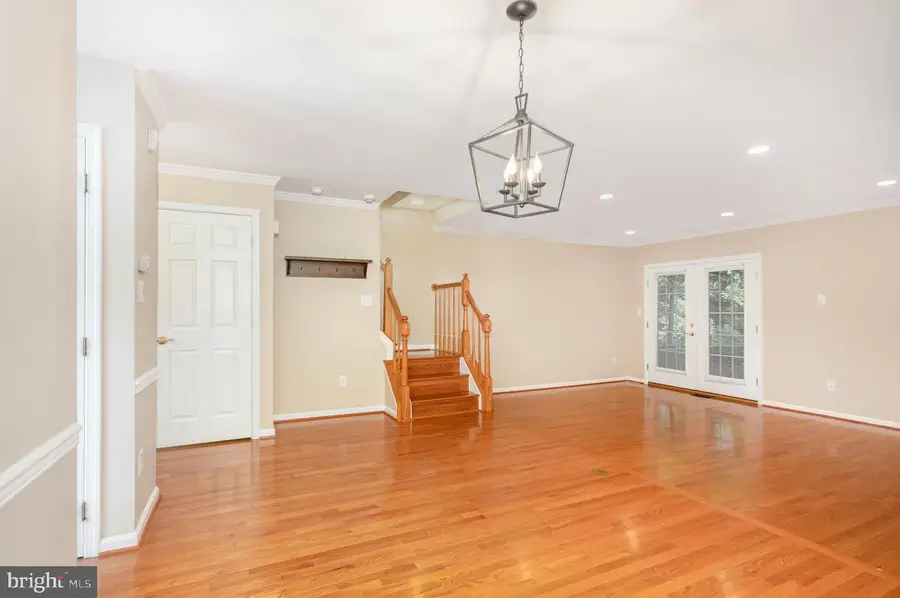 8002 Tanworth Ct, Springfield, VA 22152 - #2