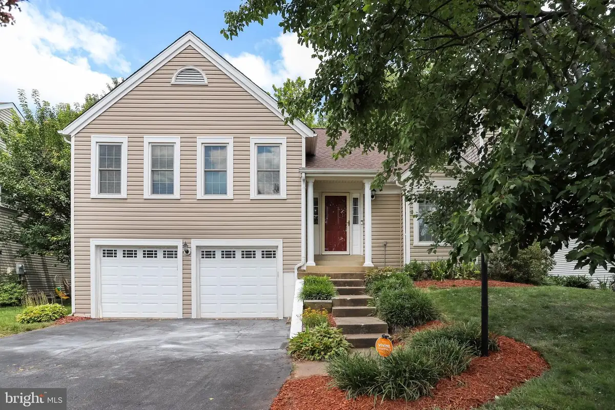 13716 Springhaven Dr, Chantilly, VA 20151 - #1