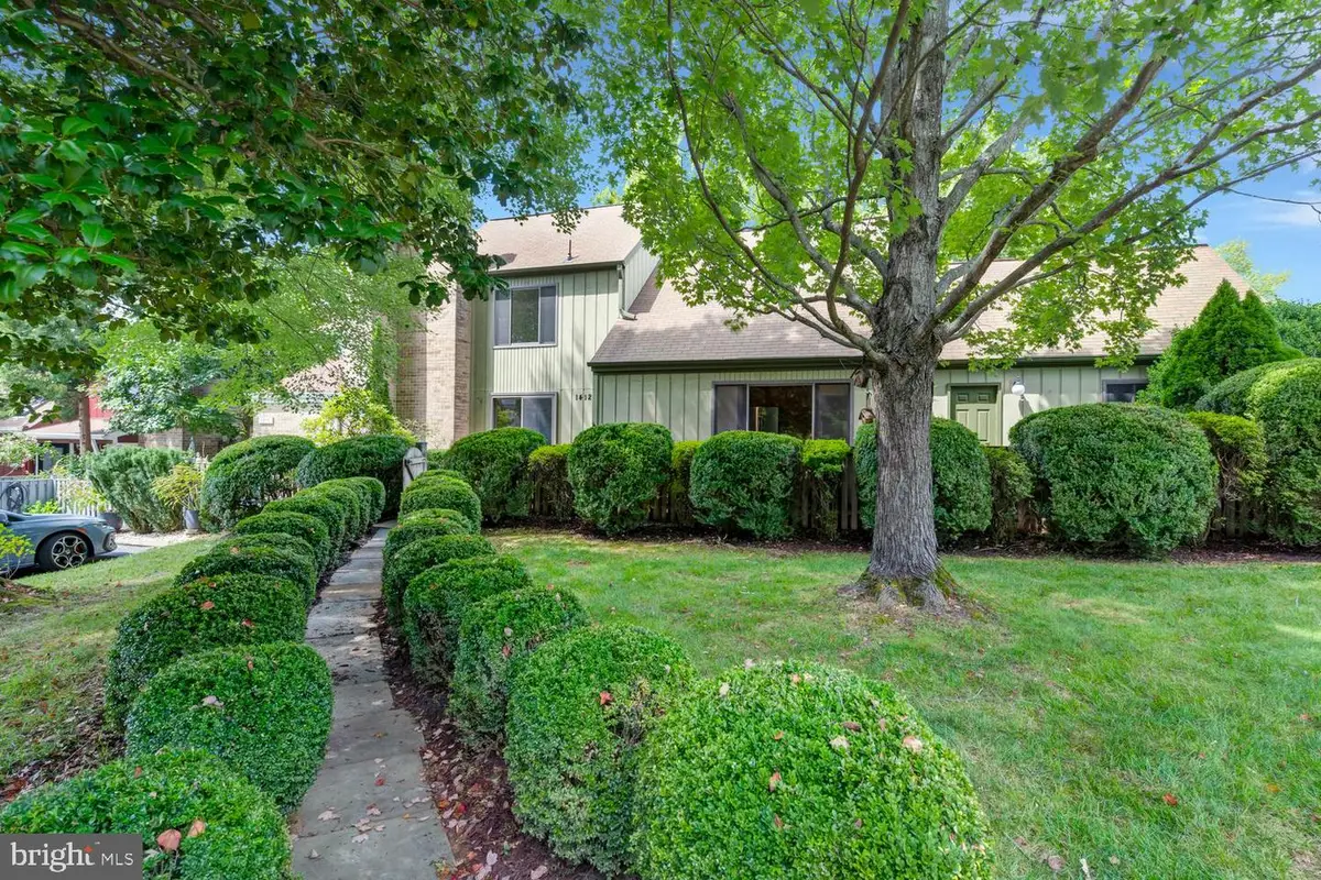 1412 Green Run Ln, Reston, VA 20190 - #1