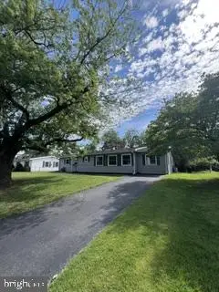 6221 Apache St, Springfield, VA 22150 - #2