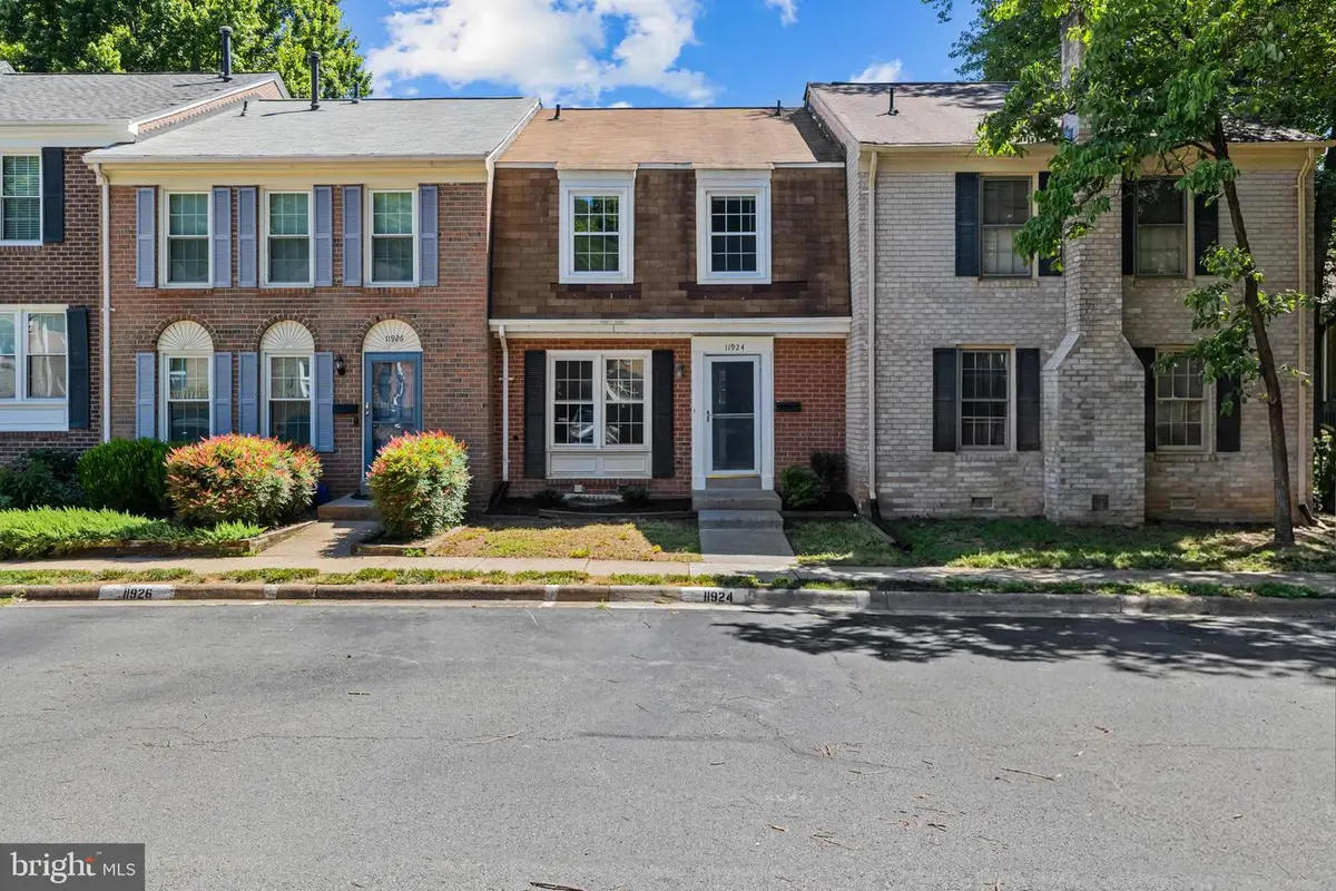 11924 Travistock Ct, Reston, VA 20191 - #1