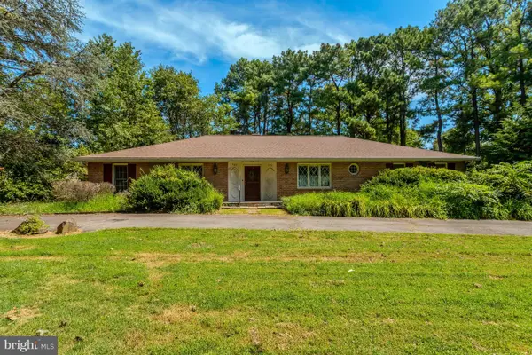 923 Harriman St, GREAT FALLS, VA 22066